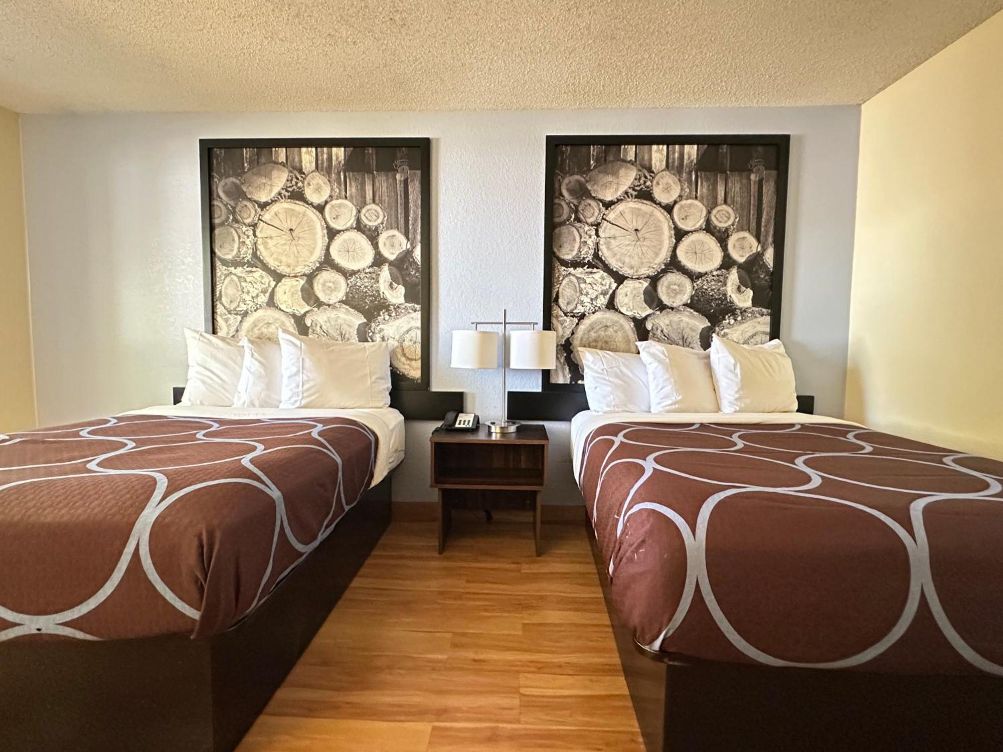 Super 8 By Wyndham Hotel 2*