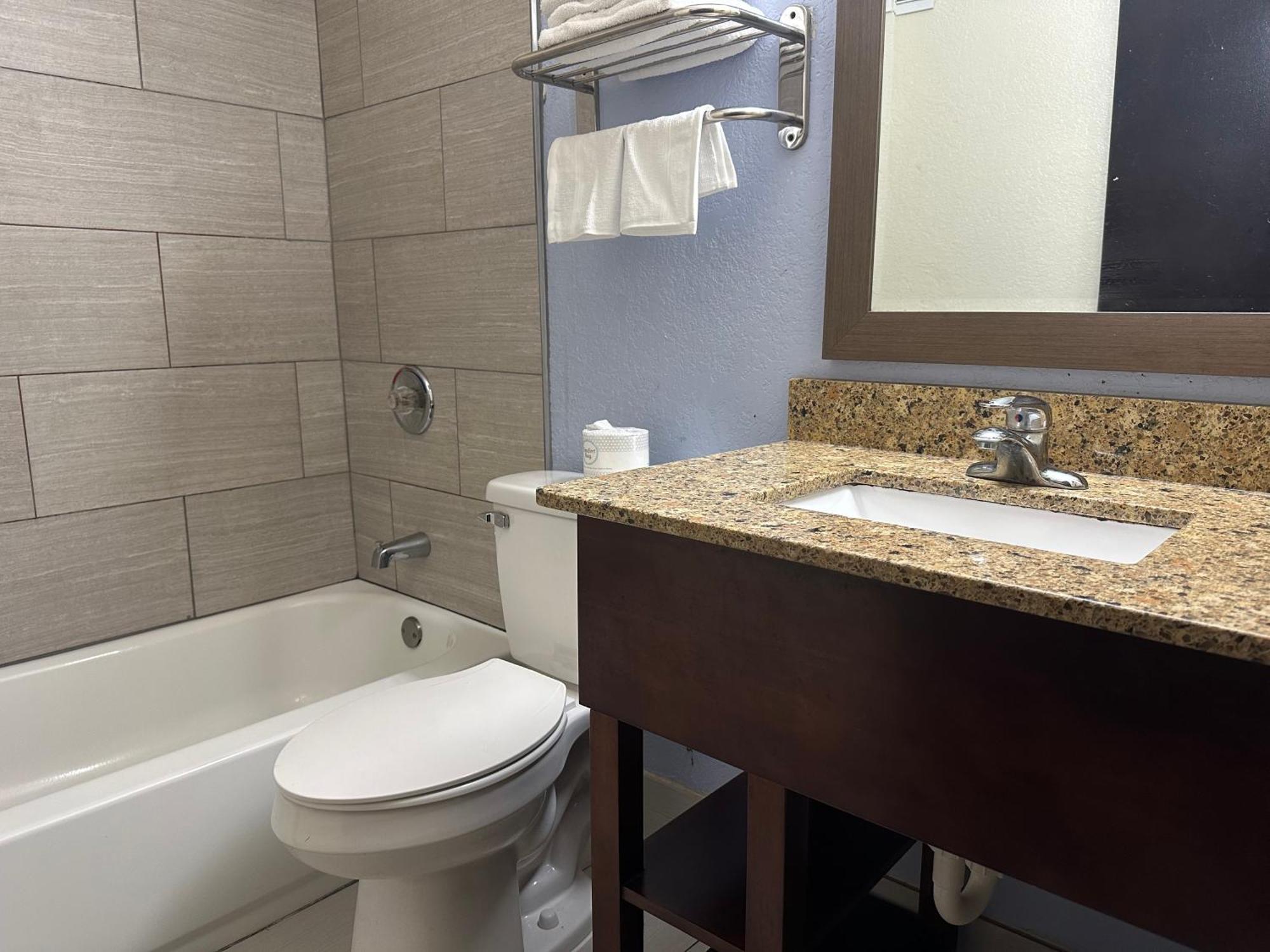 Super 8 By Wyndham Hotel 2*